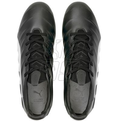 10. Buty piłkarskie Puma King Platinum 21 FG/AG M 106478 01