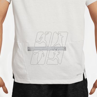 5. Koszulka Nike Dri-FIT Run Division Rise 365 M DV9299-030