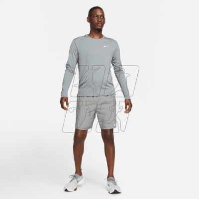 5. Koszulka Nike Dri-FIT Miler M DD4576-084