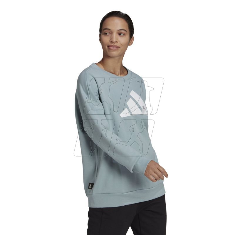 5. Bluza adidas Sportswear Future Icons Sweatshirt W HE1649