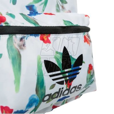 6. Plecak adidas Classic Backpack EI4762