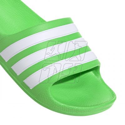 4. Klapki adidas adilette Aqua Slides Jr IG4859