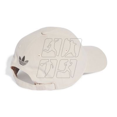 2. Czapka z daszkiem adidas Real Madryt IY0458