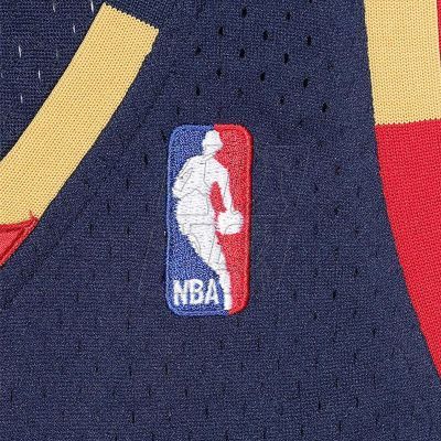 5. Koszulka Mitchell &Ness Cleveland Cavaliers NBA Swingman Jersey Lebron James M SMJYGS18156-CCANAVY08LJA
