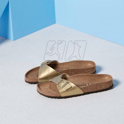 4. Klapki damskie Birkenstock Madrid Birko-Flor Gold regular szerokie złote (1016106)