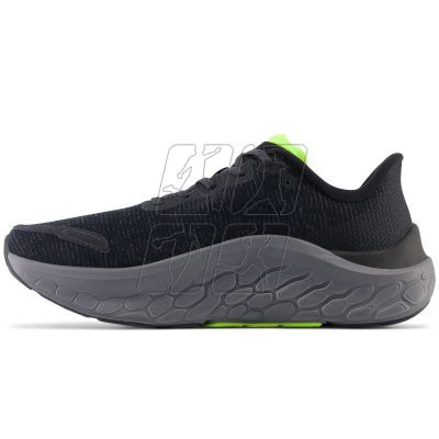 4. Buty do biegania męskie New Balance Fresh Foam Kaiha Road czarno-zielone (MKAIRCC1)