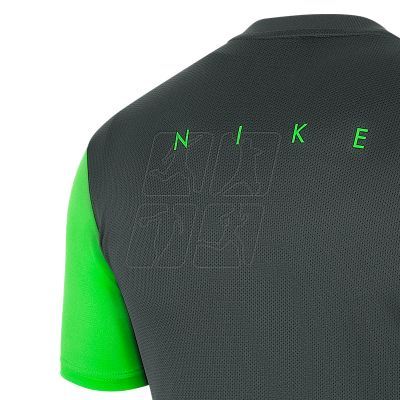 4. Koszulka Nike Academy Pro Top SS M BV6926-074