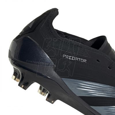 11. Buty piłkarskie adidas Predator Elite FG M IE1804