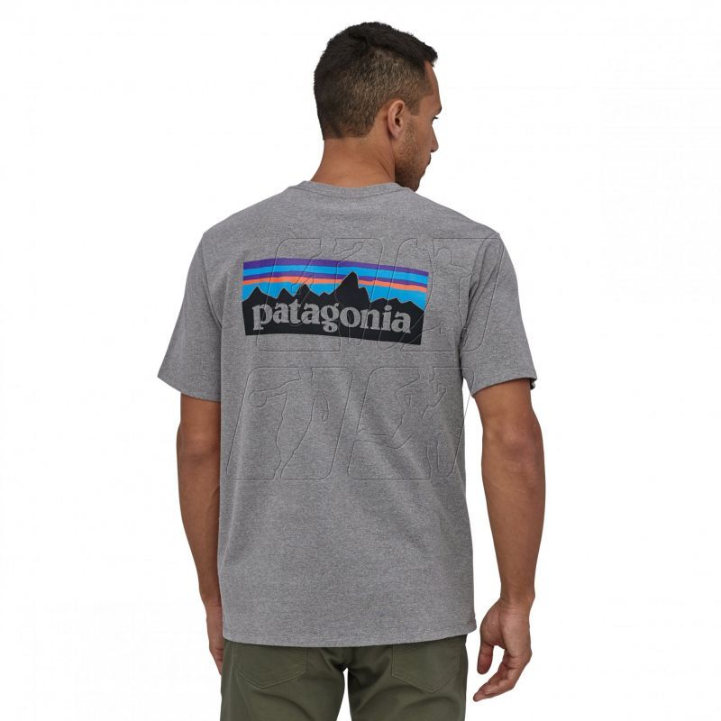 2. Koszulka Patagonia Men's P-6 Label Responsibili-Tee M 38504-GLH