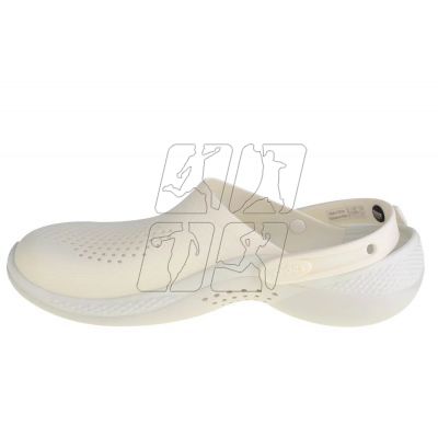 6. Klapki Crocs Literide 360 Clog M 206708-1CV