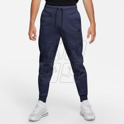 4. Spodnie Nike NSW Tech Fleece Jogger M CU4495-410