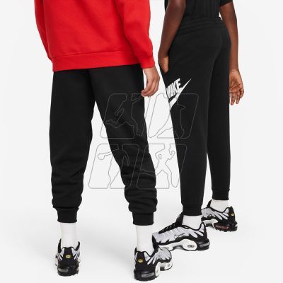 2. Spodnie Nike Club Fleece Jr FD2995-010
