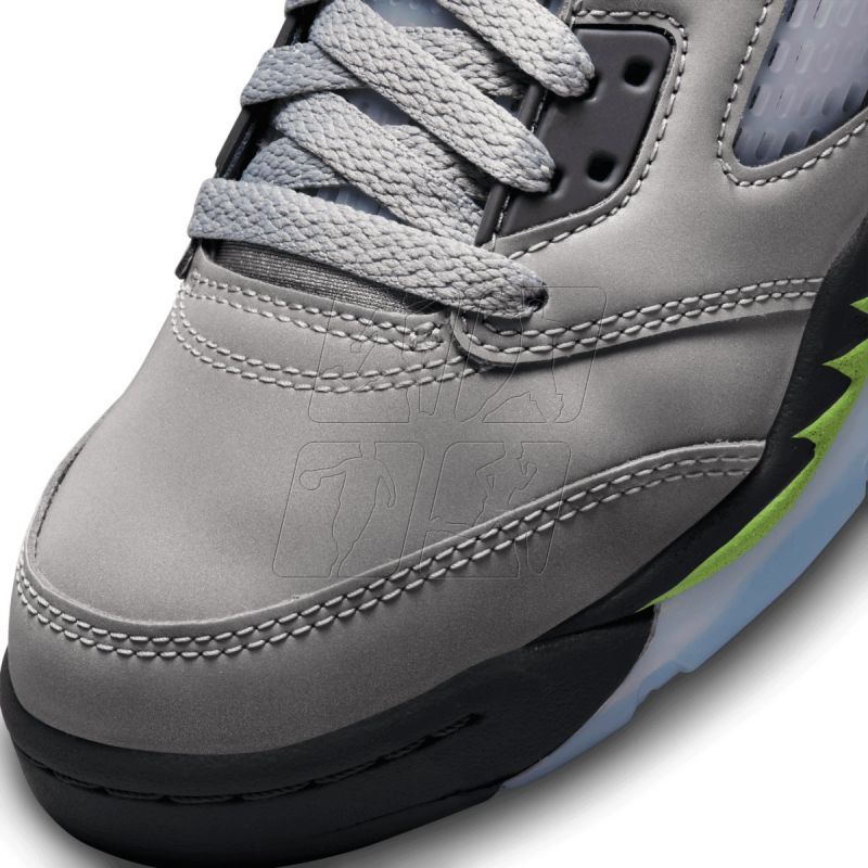 7. Buty Nike Air Jordan 5 Retro W DQ3734-003