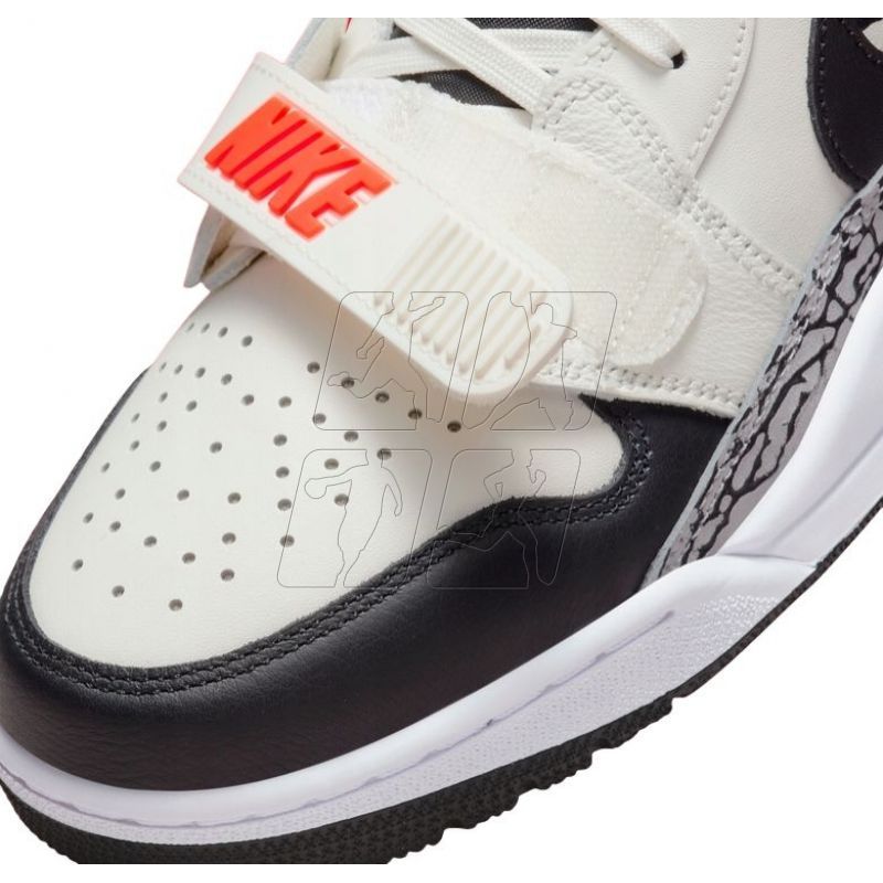 10. Buty Nike Jordan Air Jordan Legacy 312 Low M FJ7221-101