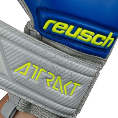 5. Rękawice bramkarskie Reusch Attrakt Grip Evolution Finger Support Jr 5272820 6006