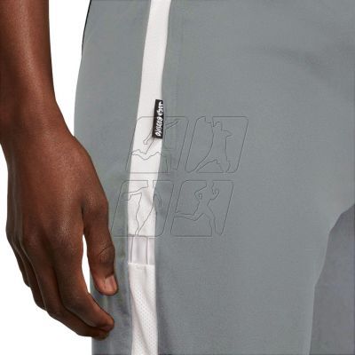 5. Spodnie Nike NK Dry Academy Pant Adj Wvn Sa M CZ0988 019