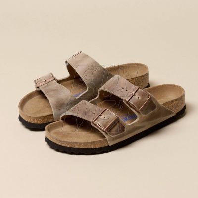 11. Klapki Birkenstock Arizona Soft Footbed Oiled Leather Tabacco Brown narrow wąskie damskie/męskie (0552813)