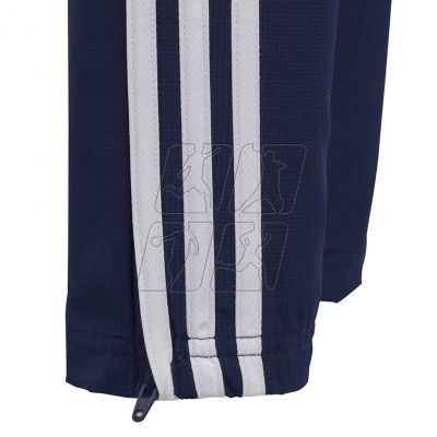5. Spodnie piłkarskie adidas Tiro 19 Woven Pant Junior DT5781