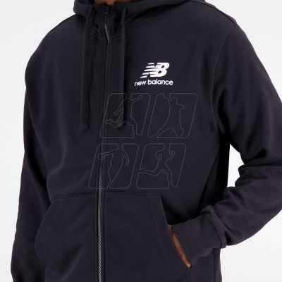 4. Bluza New Balance Essentials Stacked Logo Fren BK M MJ31536BK