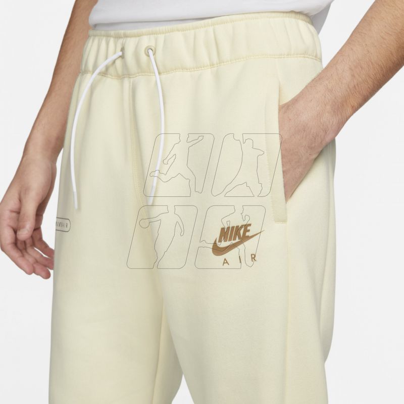 4. Spodnie Nike Air Fleece Joggers M DM5209-113
