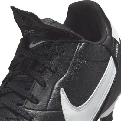 9. Buty piłkarskie Nike Premier 3 FG M AT5889-010