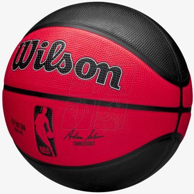 3. Piłka do koszykówki Wilson NBA Team City Edition Miami Heat WZ4024216XB