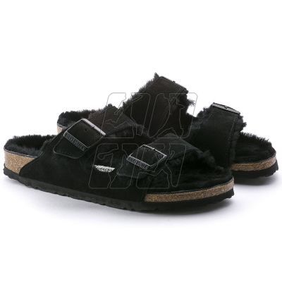 5. Klapki damskie ocieplane z wełną owczą Birkenstock Arizona VL Shearling Black skóra zamszowa regular szerokie (0752661)