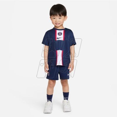 8. Komplet piłkarski Nike PSG 2022/23 Home Jr DJ7917 411