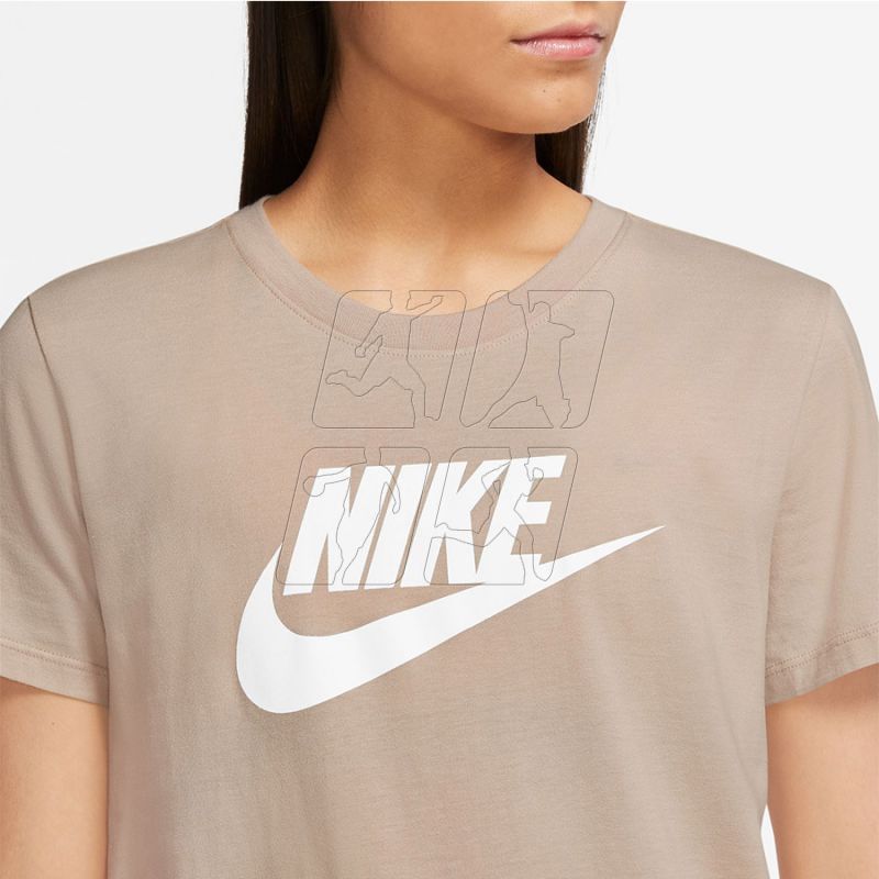 3. Koszulka Nike Sportswear Essentials W DX7906-126