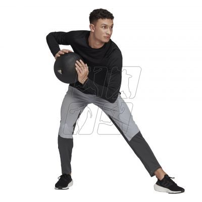 5. Koszulka adidas vTrain to Peak HIIT Training Long Sleeve Tee M HC4217
