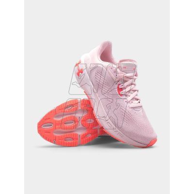 10. Buty Under Armour Machina 3 W 3024907-600