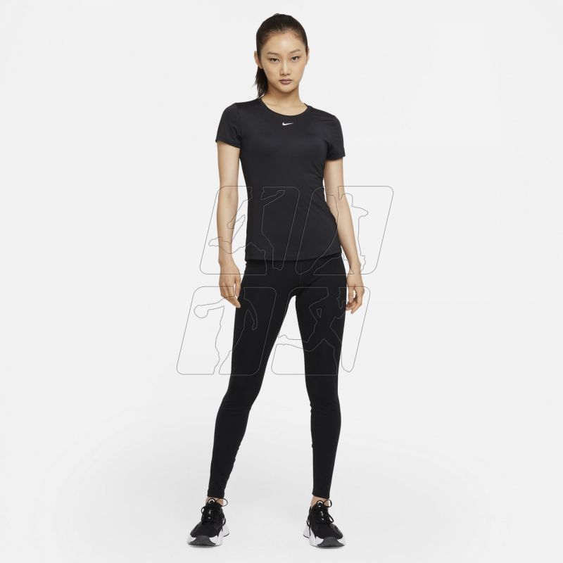 4. Koszulka Nike Dri-FIT One W DD0626-010