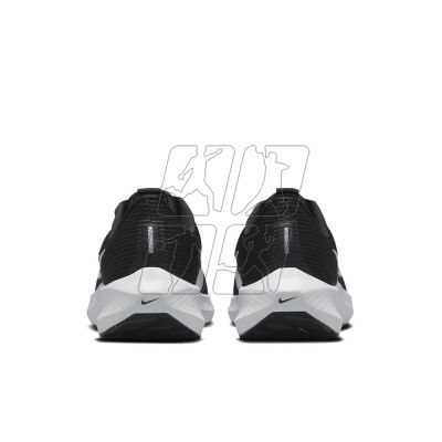 5. Buty Nike Pegasus 40 W DV3854-001