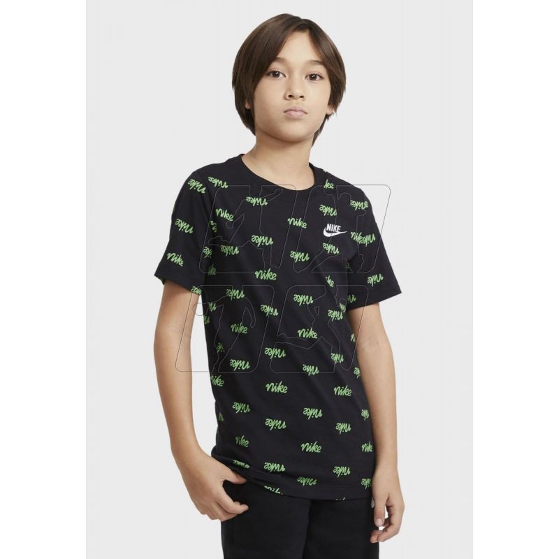 Koszulka Nike Boys` Sportswear Script Printed T-Shirt Jr DC7508-010