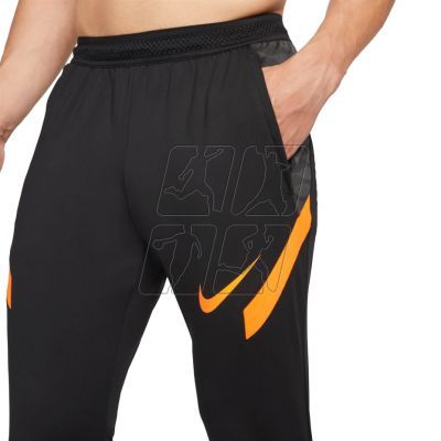 4. Spodnie Nike Dri-Fit Strike 21 Pant Kpz M CW5862 016