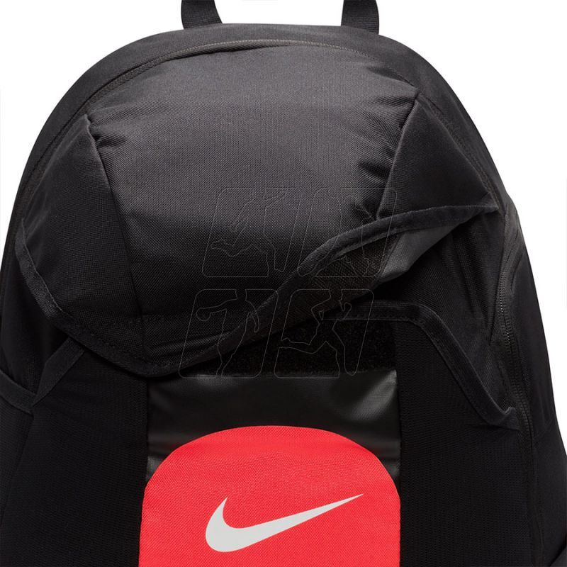 8. Plecak Nike Academy Team DV0761-013