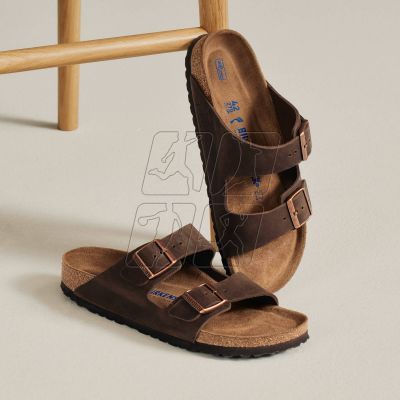 11. Klapki damskie Birkenstock Arizona Soft Footbed Oiled Leather Habana narrow wąskie (0452763)