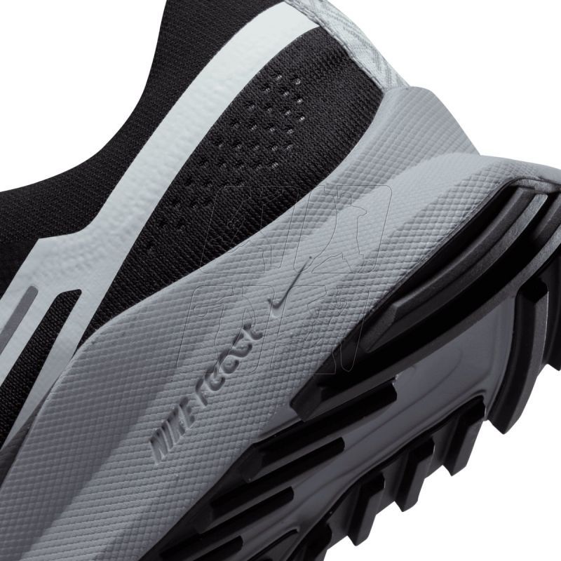 8. Buty Nike React Pegasus Trail 4 M DJ6158-001