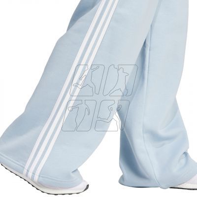 5. Spodnie adidas Essentials 3-Stripes Fleece Wide W IR5384
