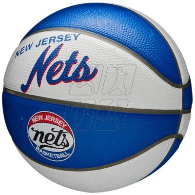 3. Piłka Wilson NBA Team Retro Brooklyn Nets Mini Ball WTB3200XBBRO