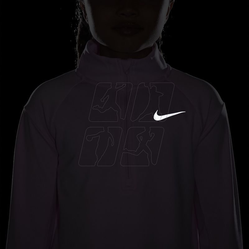 6. Koszulka Nike Dri-FIT Jr DD7617-663