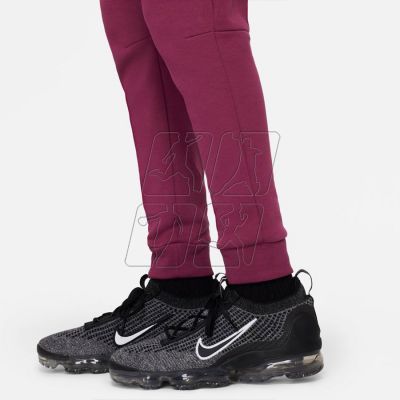 5. Spodnie Nike Sportswear Tech Flecce Jr CU9213 653