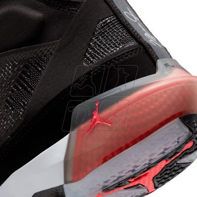 8. Buty Nike Air Jordan XXXVII M DD6958-091
