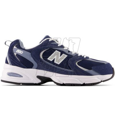 6. Buty New Balance MR530CA