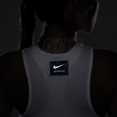 5. Koszulka Nike Dri-FIT Retro W DD5989-100