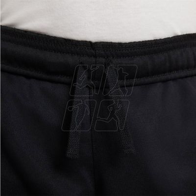 5. Spodnie Nike Sportswear Joggers Jr DD4008 010