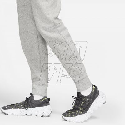 6. Spodnie Nike Sportswear Tech Fleece M DD4706-010