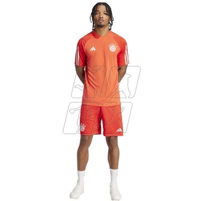 4. Koszulka adidas FC Bayern Training JSY M IQ0608