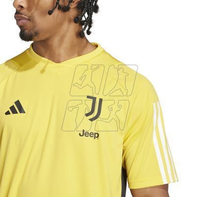 4. Koszulka adidas Juventus Training JSY M IQ0875