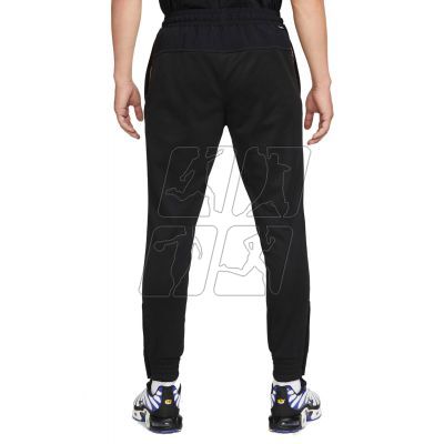 2. Spodnie Nike F.C. M DC9067-010